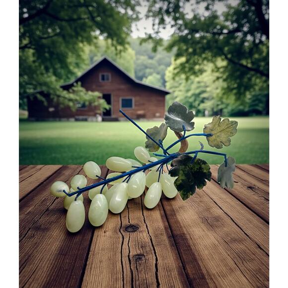 Vintage Serpentine Jade Grape Cluster-Stone Leaves-Mid Century Italian-Fruit - Picture 5 of 6
